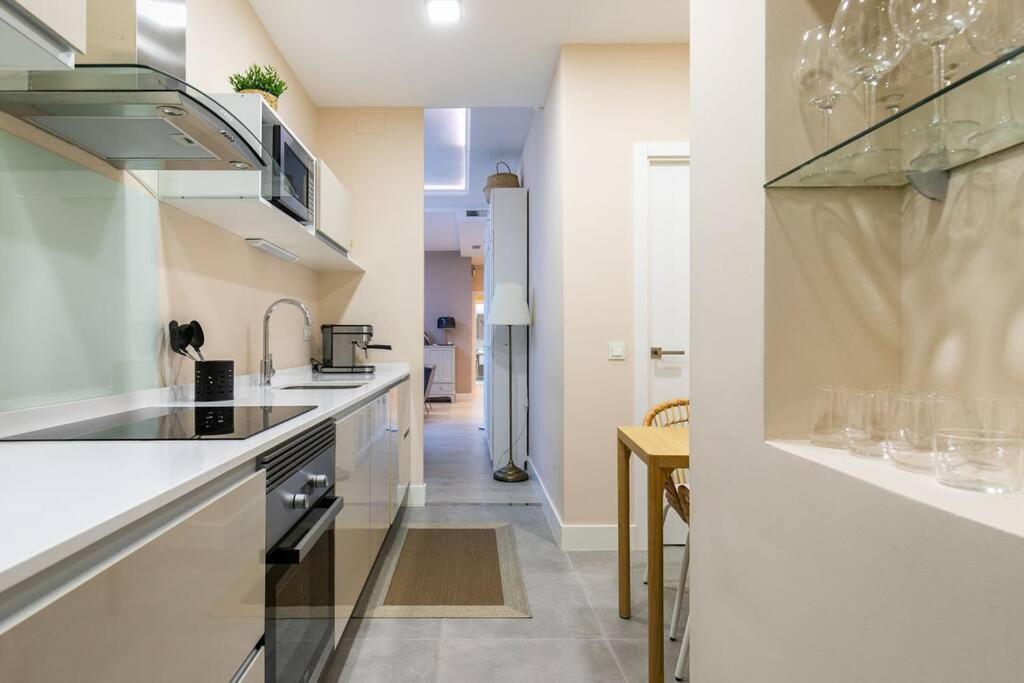 Spacious 3 Bedroom Apartamento
