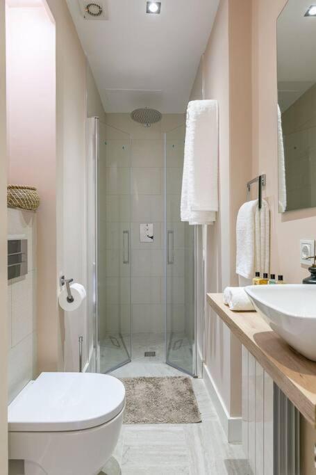 Spacious 3 Bedroom Apartamento *