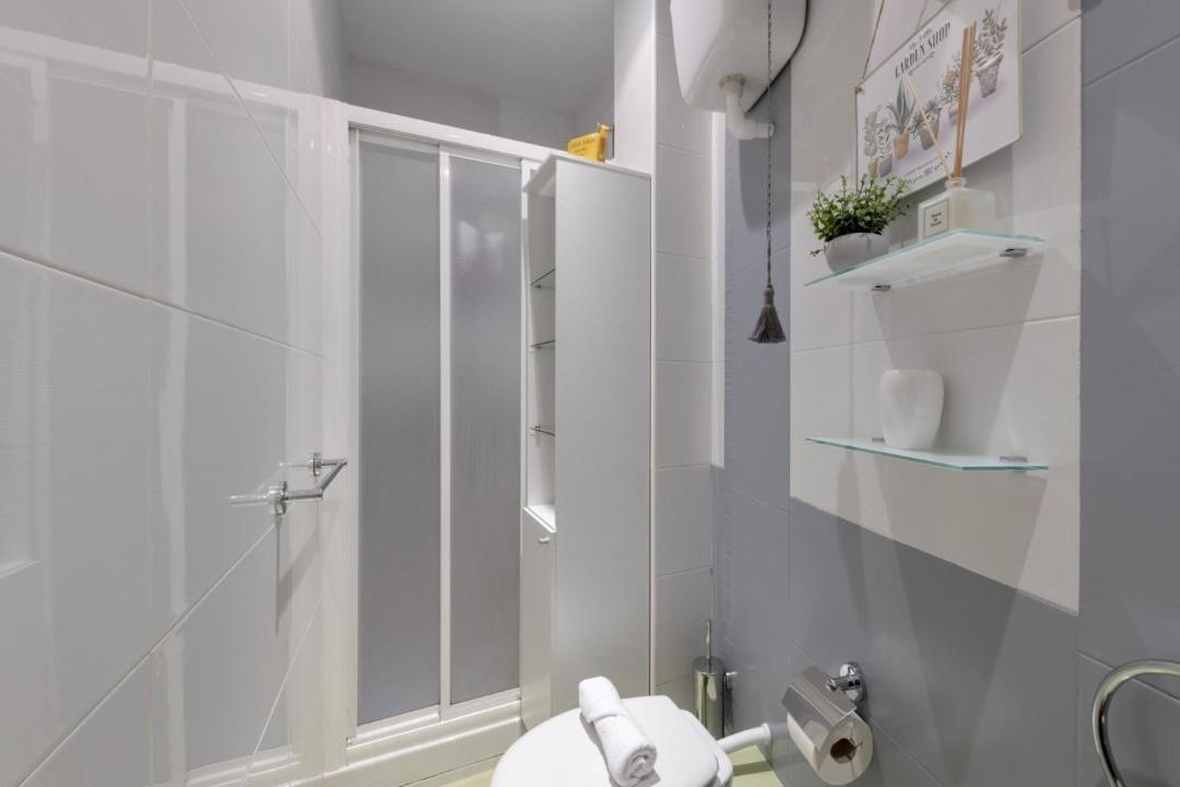 Apartment Bright And Comfortable- 2 Bedrooms 1 Bathroom- Cruz - Mintystay- Sol Madrid