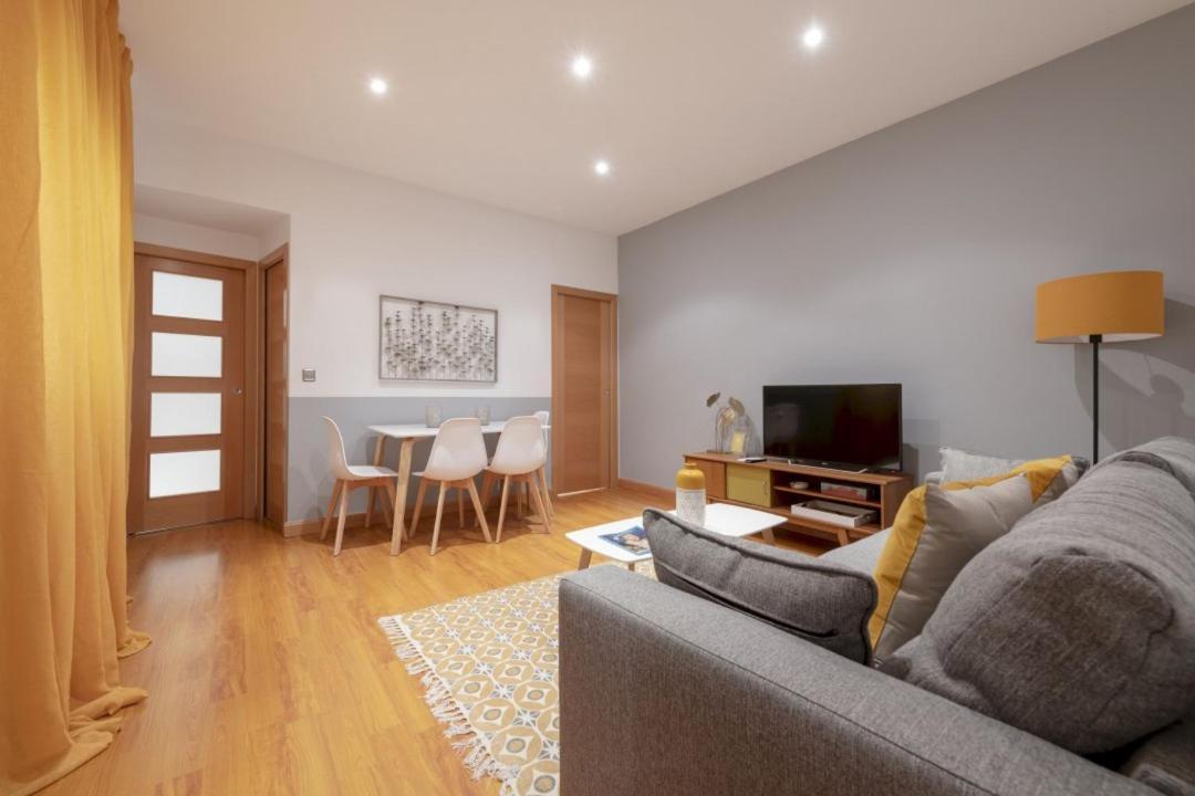 Bright And Comfortable- 2 Bedrooms 1 Bathroom- Cruz - Mintystay- Sol Apartment