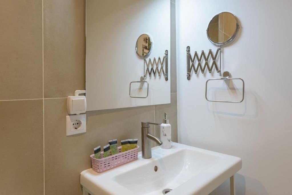 Apartment Estudio Ideal Trabajo Y Eventos Cerca De Metropolitano, Aeropuerto Y Ifema *