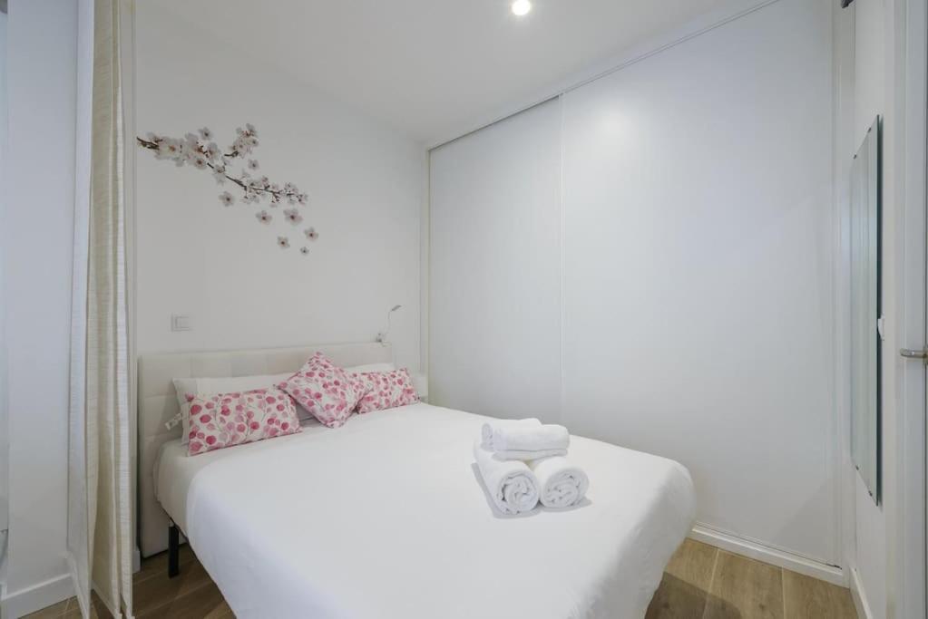 Apartment Estudio Ideal Trabajo Y Eventos Cerca De Metropolitano, Aeropuerto Y Ifema *