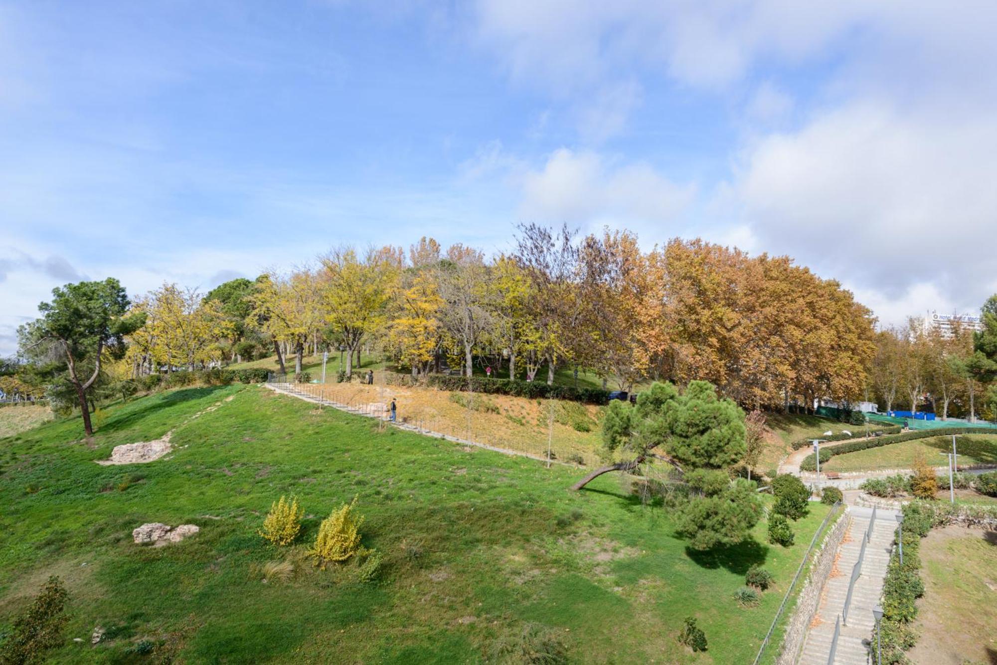 Amplio Piso En Centro Con Vistas Al Templo De Debod Apartamento *