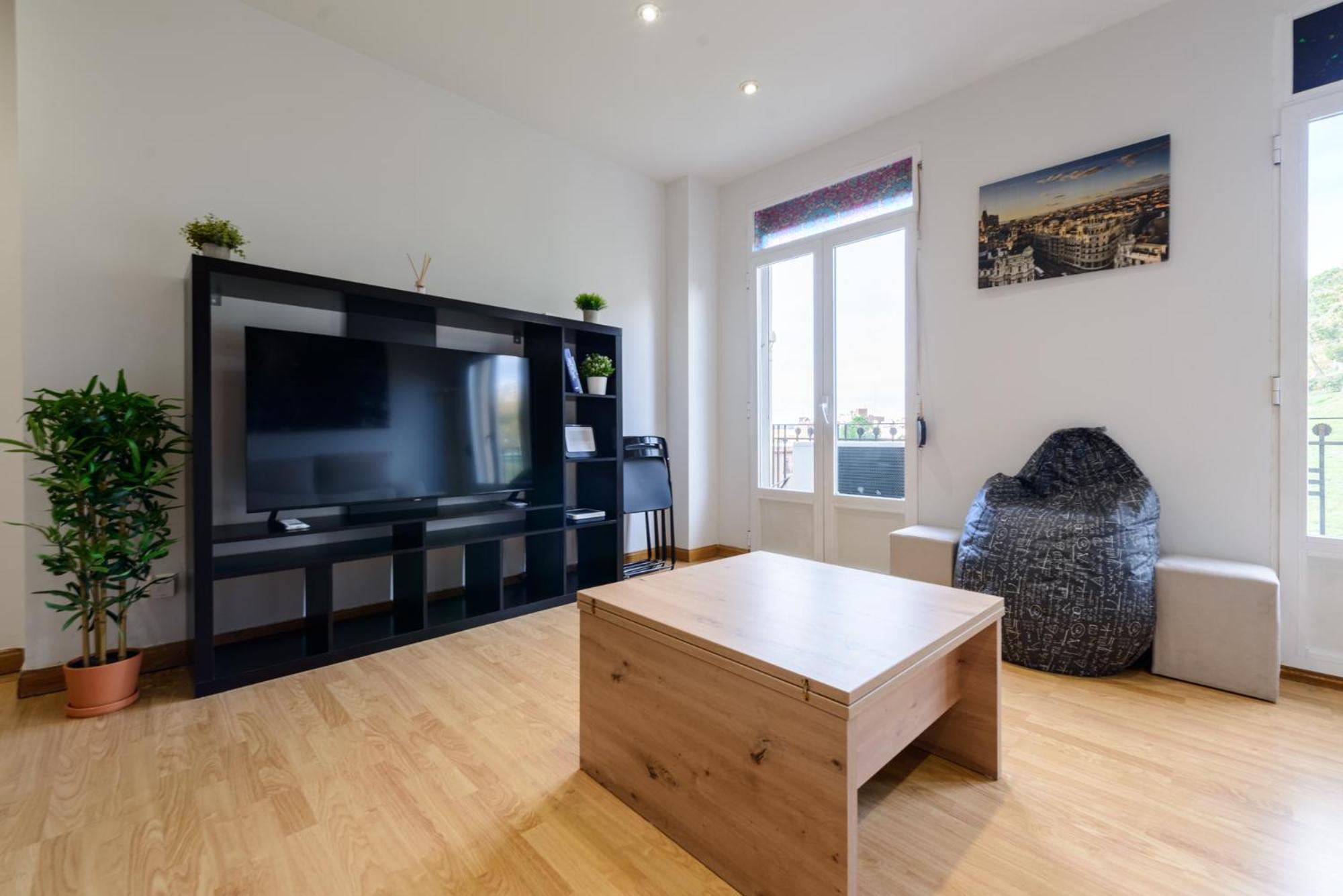 Apartamento Amplio Piso En Centro Con Vistas Al Templo De Debod