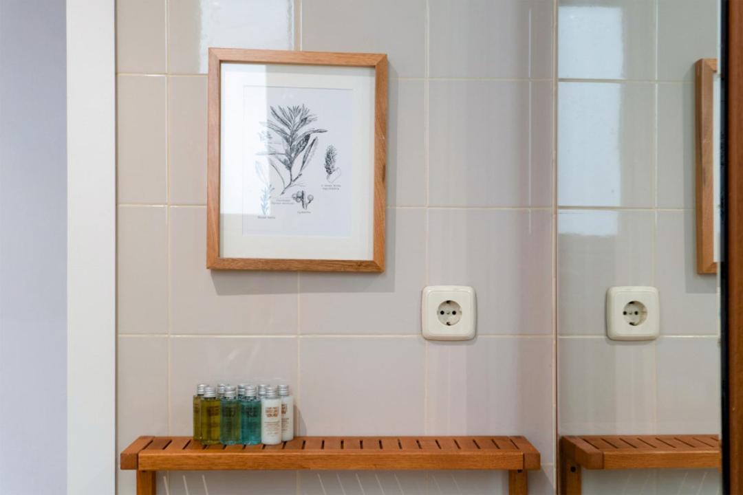 2 Bedrooms 1 Bathroom Furnished - Anton Martin - Vintage - Mintystay Apartamento