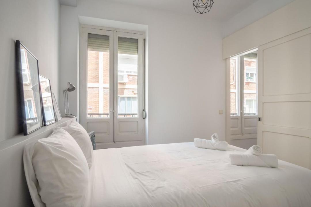 2 Bedrooms 1 Bathroom Furnished - Anton Martin - Vintage - Mintystay Apartamento