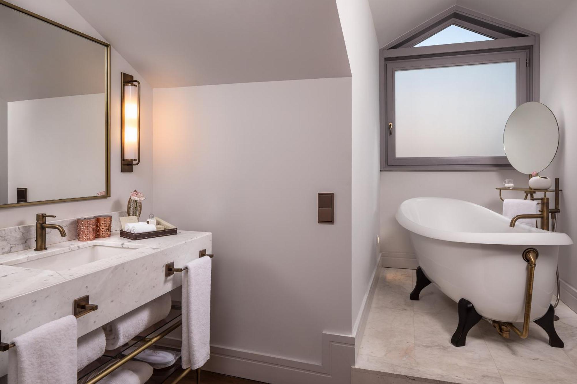 Gran Inglés - The Leading Of The World 5* Madrid
