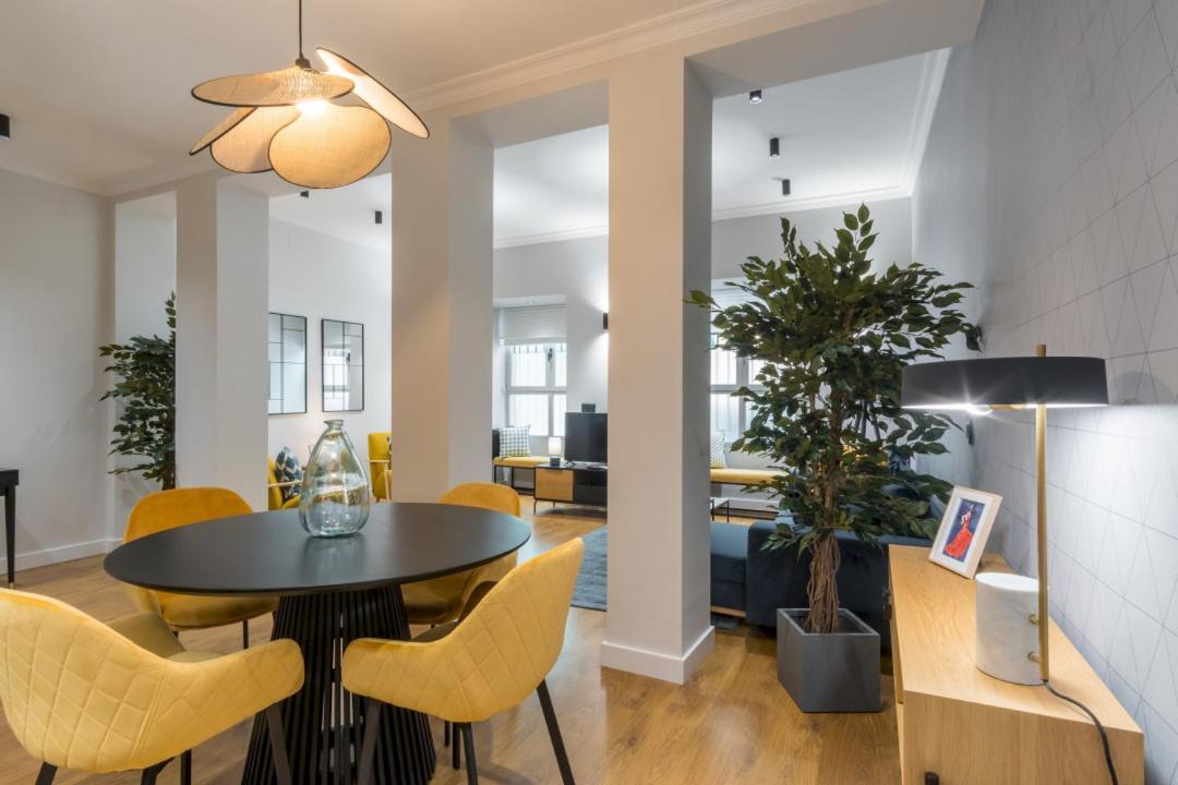 Wide And Modern -1bd 1,5 Bth- Malasana Apartment Madrid