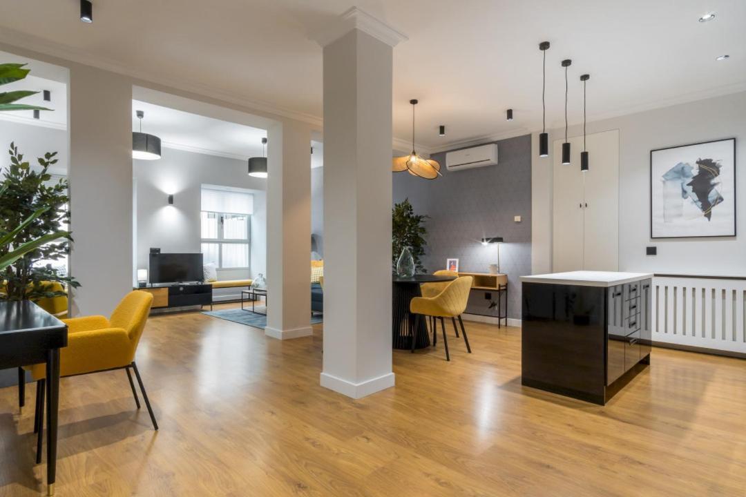 Wide And Modern -1bd 1,5 Bth- Malasana Apartment