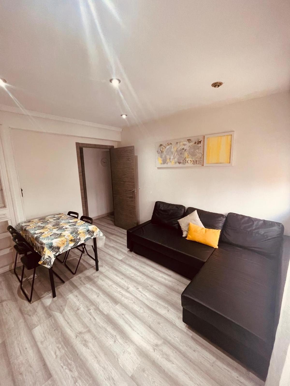 Piso En Calle Moncada Appartement