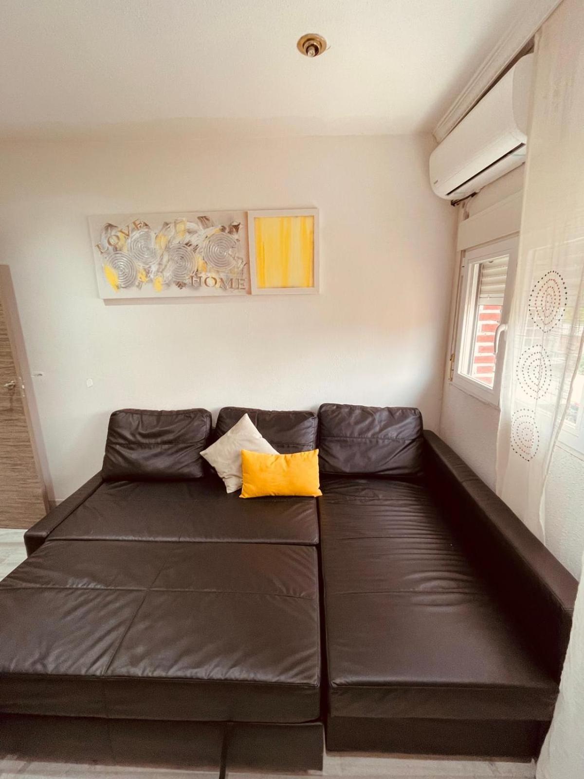 Piso En Calle Moncada Appartement Madrid