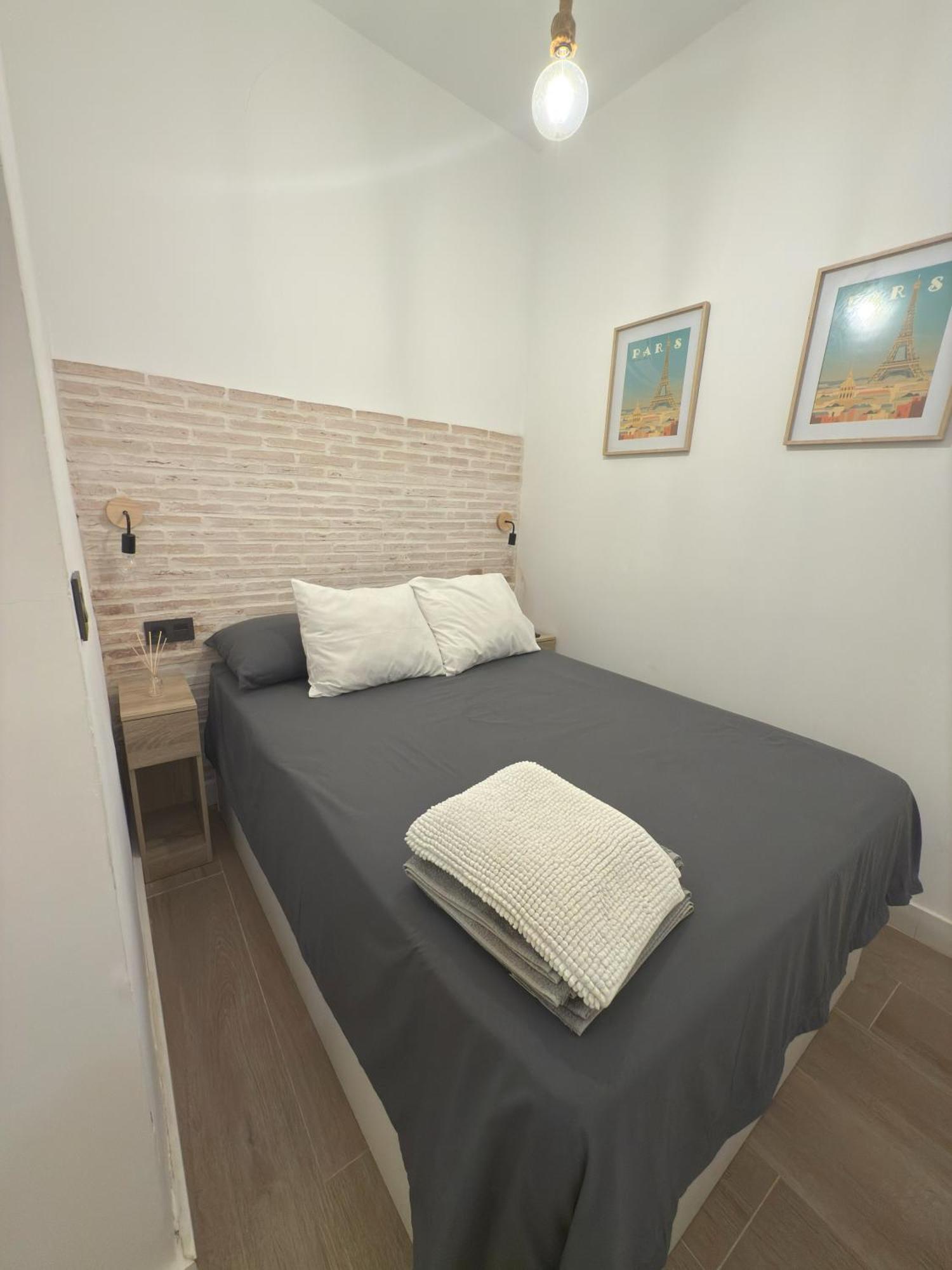 Modern Flat In Lavapies Madrid
