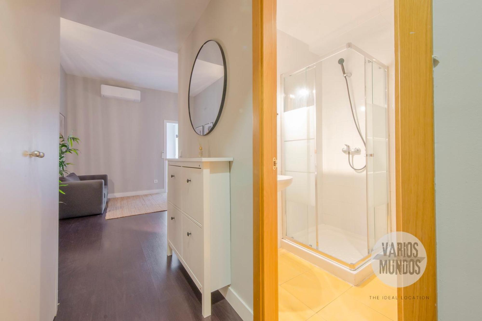 Sutil Elegancia 3, En Plaza De Chueca Apartamento