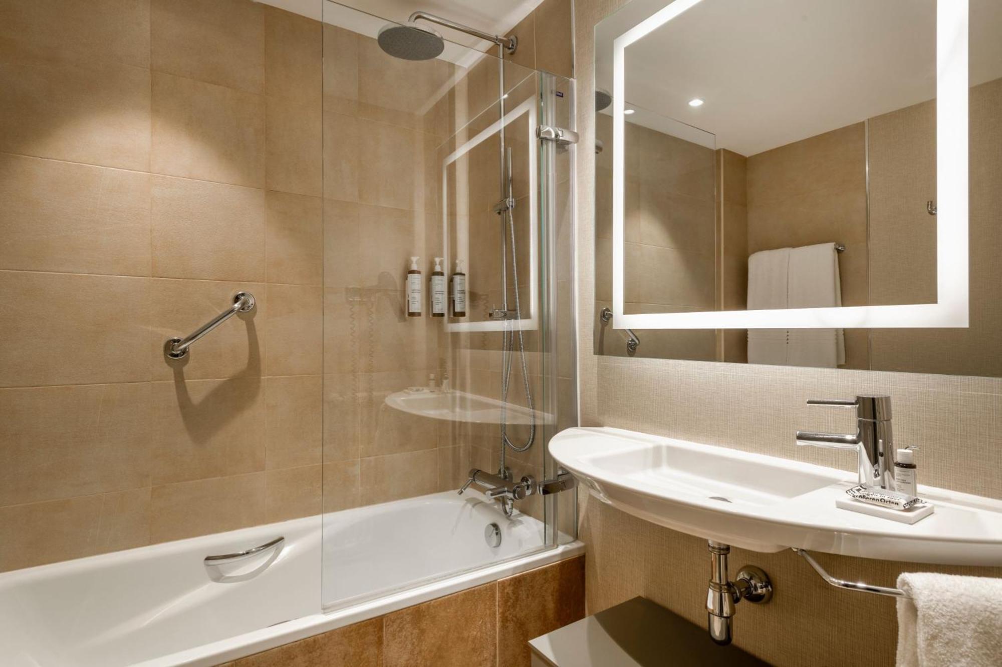 Ac Carlton By Marriott 4* Madrid