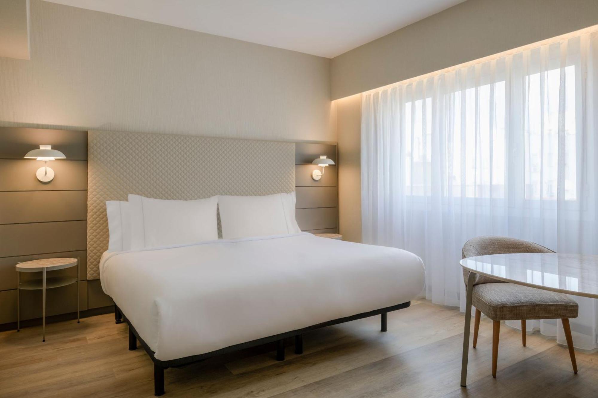 Hotel Ac Carlton By Marriott 4*