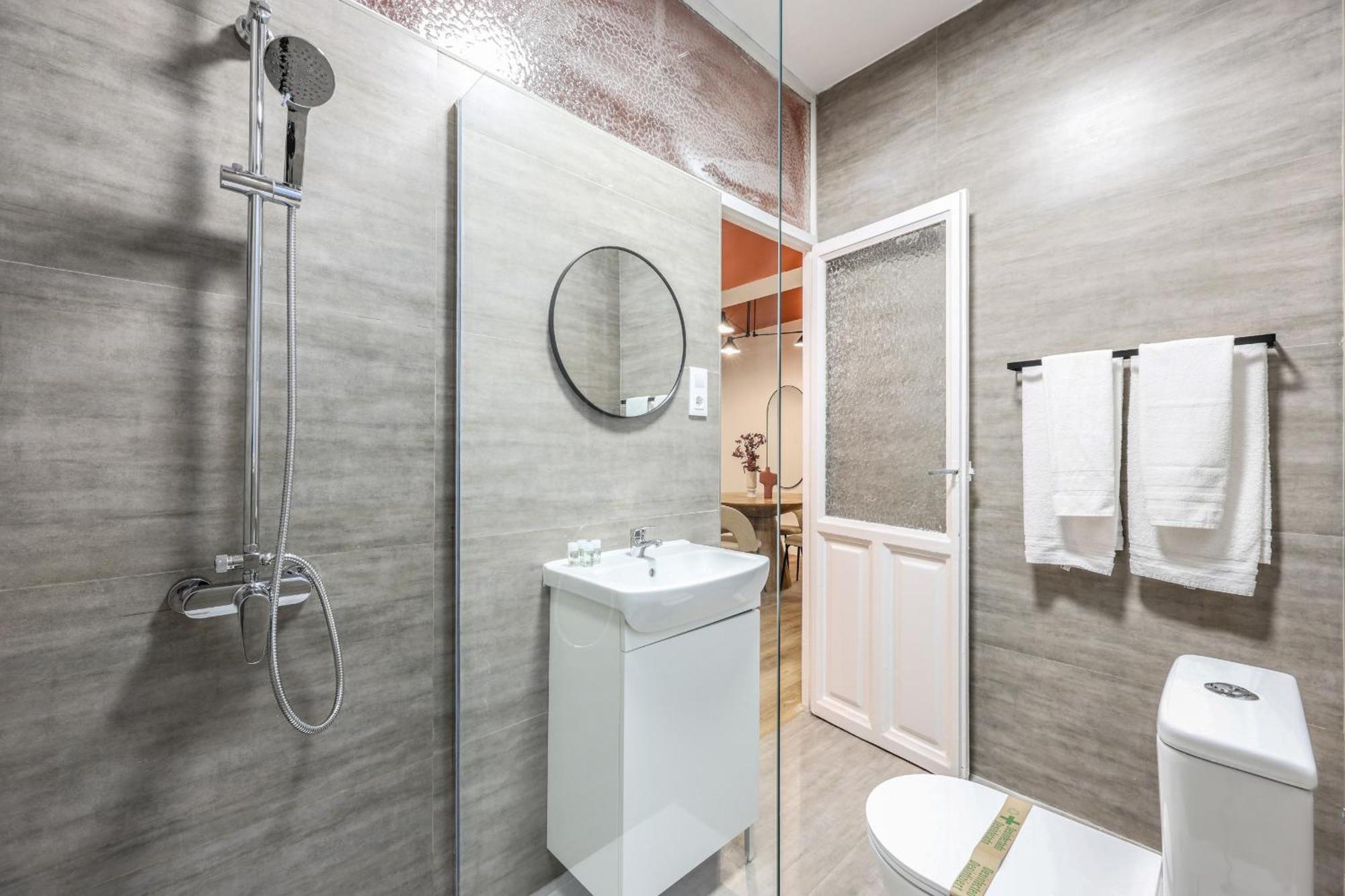 De Diseno Gran Via -no Ascensor- Appartement
