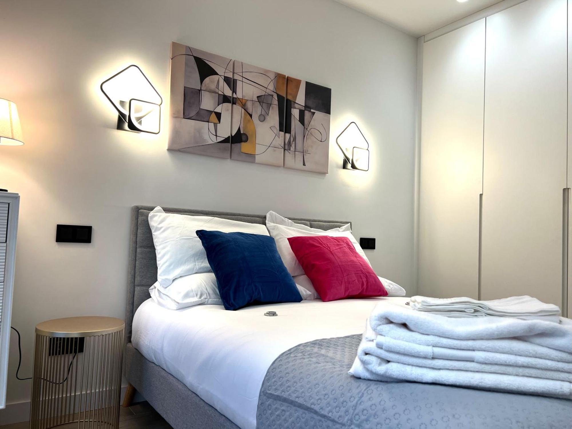Duplex Moderno Y Acogedor Junto A Atocha *