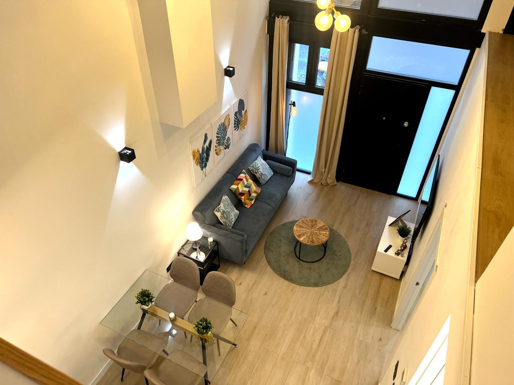 Duplex Moderno Y Acogedor Junto A Atocha Apartment *