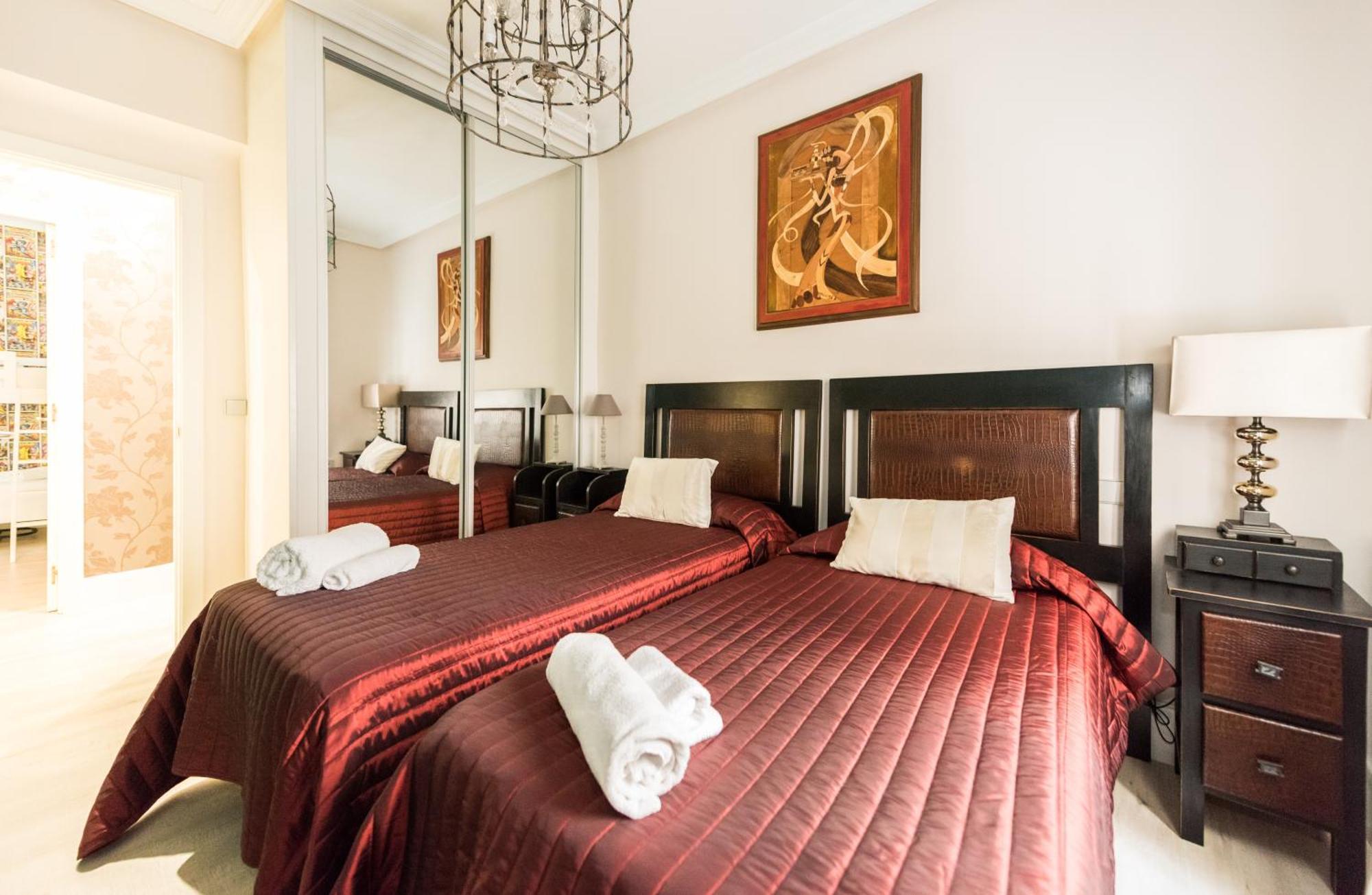 Deluxe Apartment
