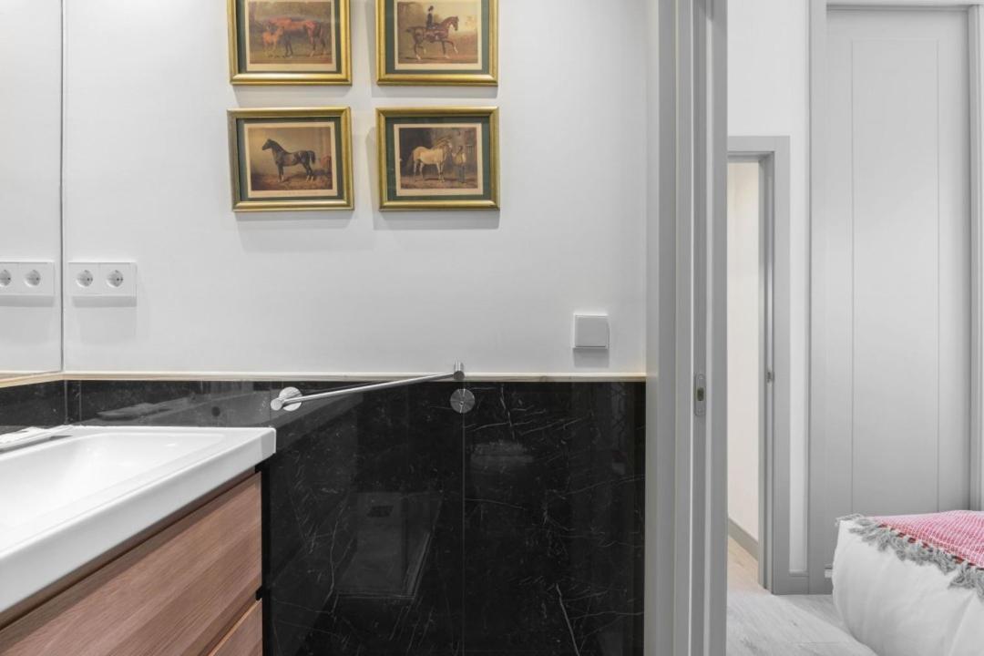 3 Bedrooms 2 Bathrooms Furnished - Salamanca - Elegant - Mintystay Apartamento *