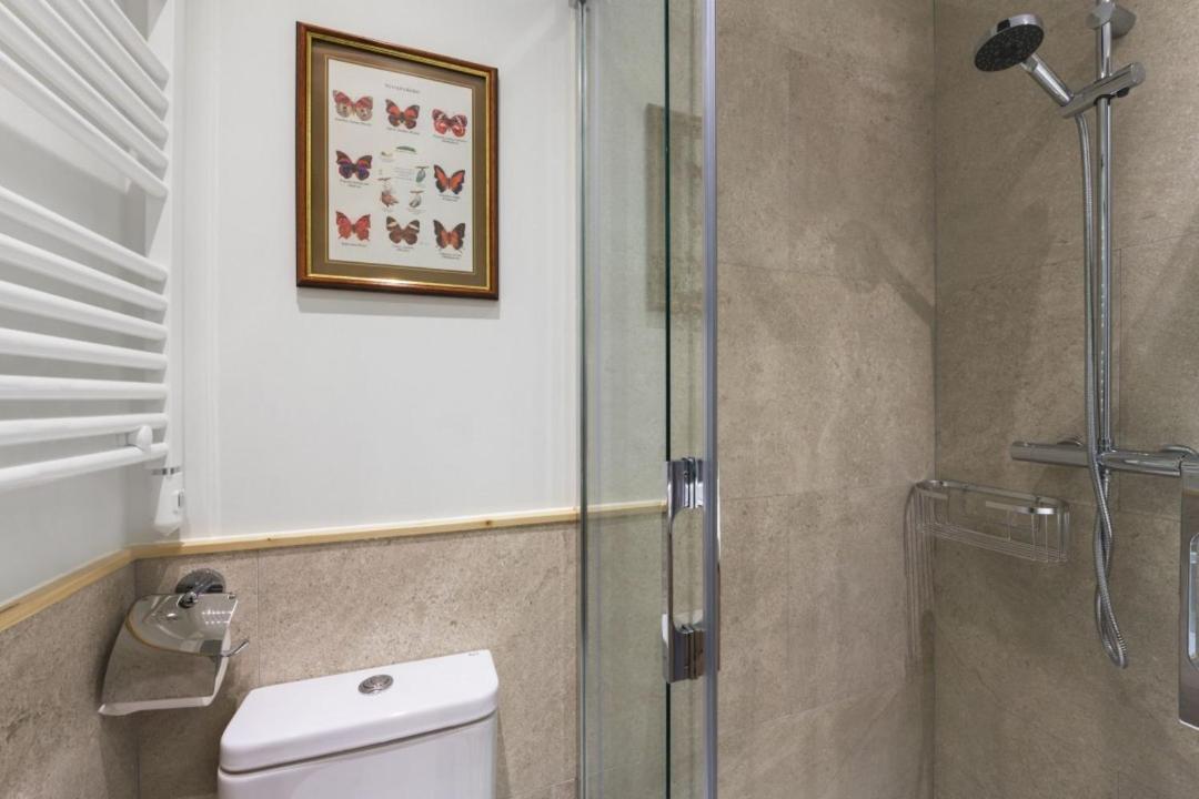 3 Bedrooms 2 Bathrooms Furnished - Salamanca - Elegant - Mintystay Apartamento Madrid