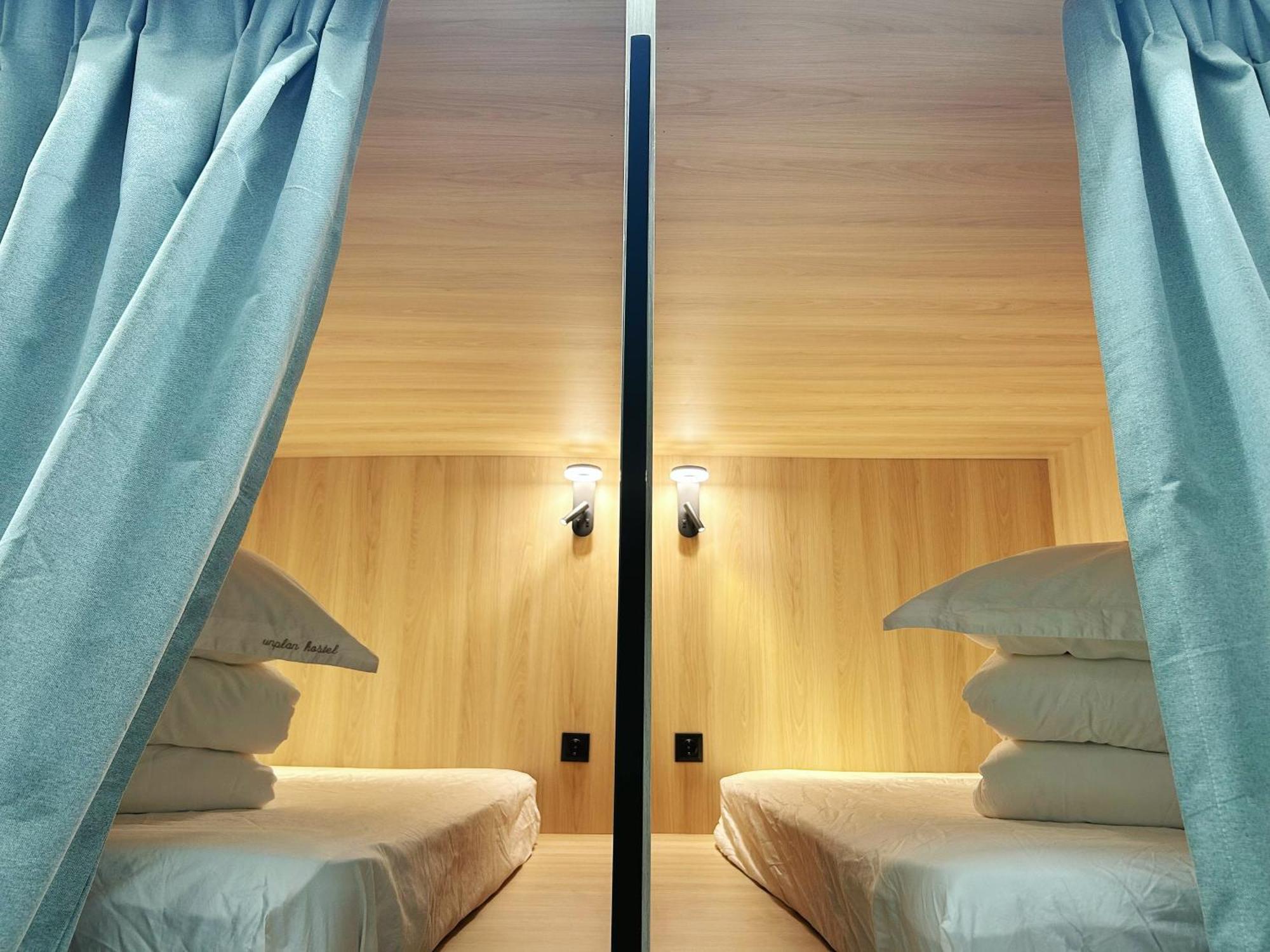 Unplan Hostel *