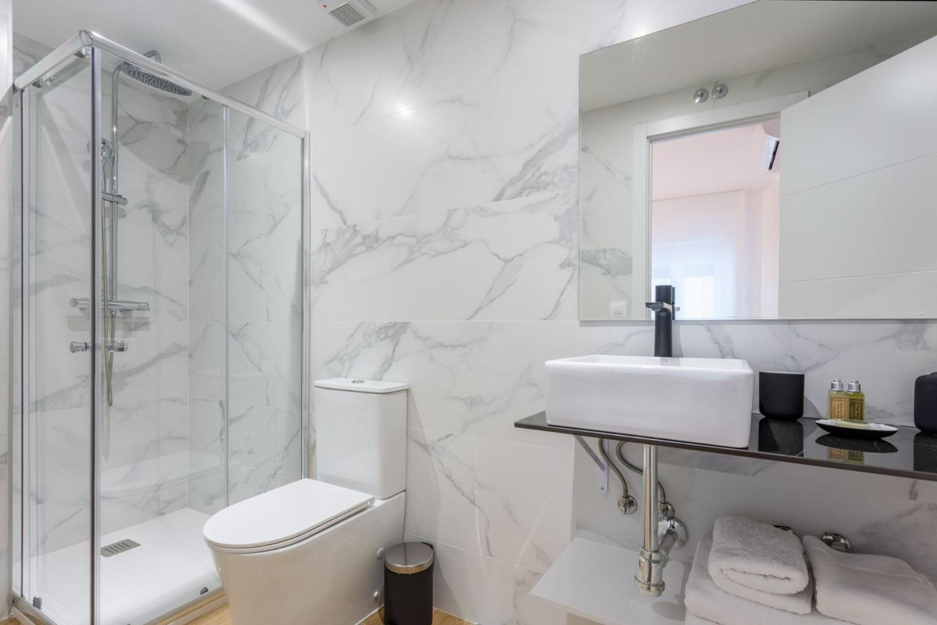 Apartamento 2 Bedrooms In Chamartin Area Orense Ii
