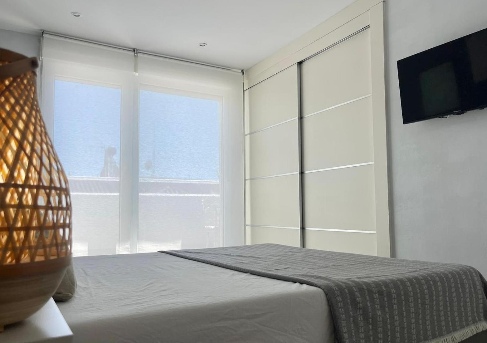 Piso Atico Con Terraza Y Jacuzzi Con Vistas A Sol En Centro *
