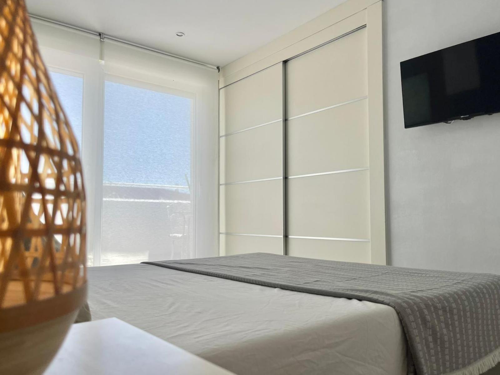 Piso Atico Con Terraza Y Jacuzzi Con Vistas A Sol En Centro