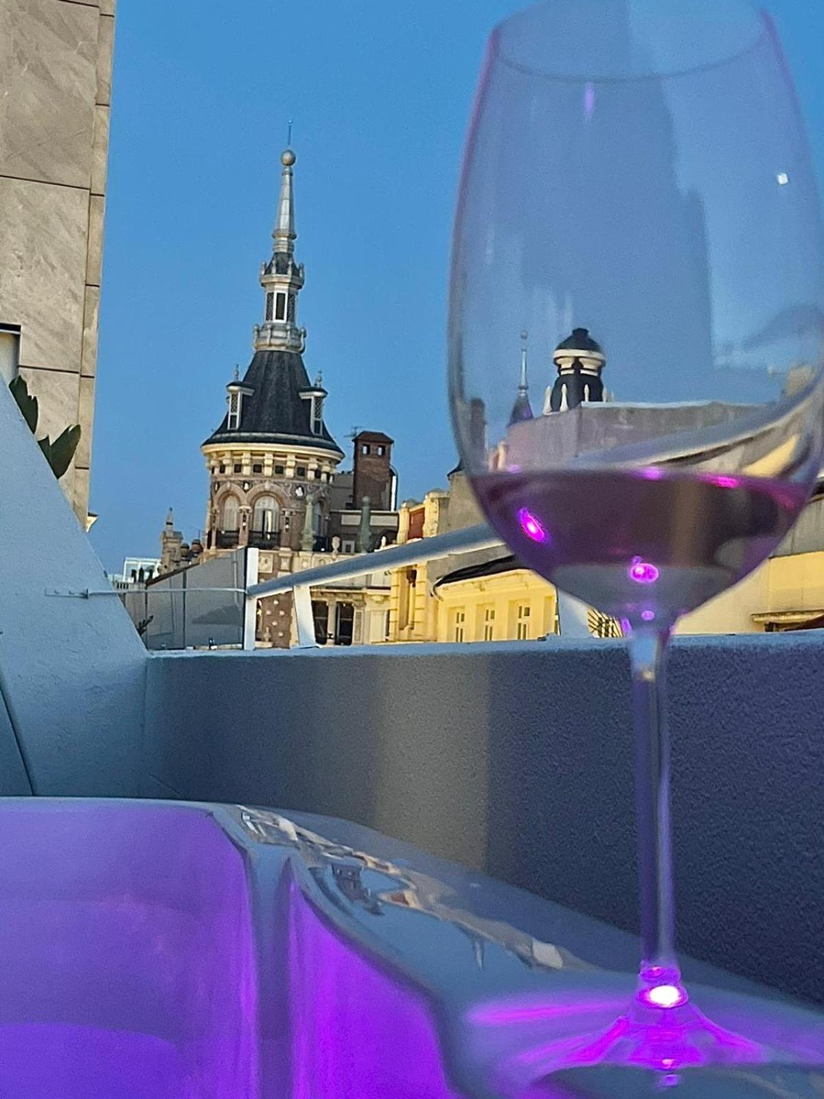 Piso Atico Con Terraza Y Jacuzzi Con Vistas A Sol En Centro Apartment