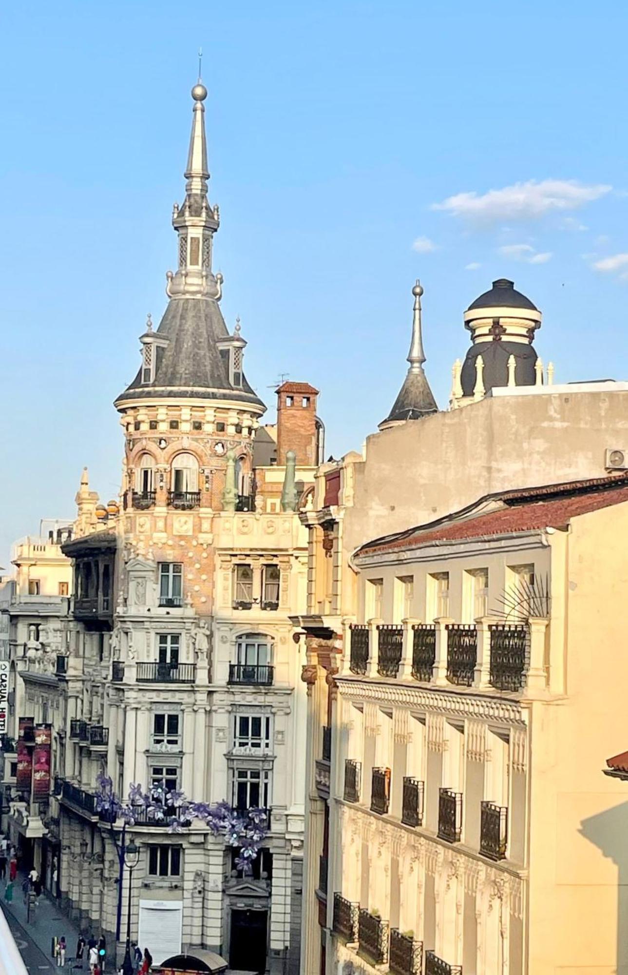Piso Atico Con Terraza Y Jacuzzi Con Vistas A Sol En Centro Apartment *