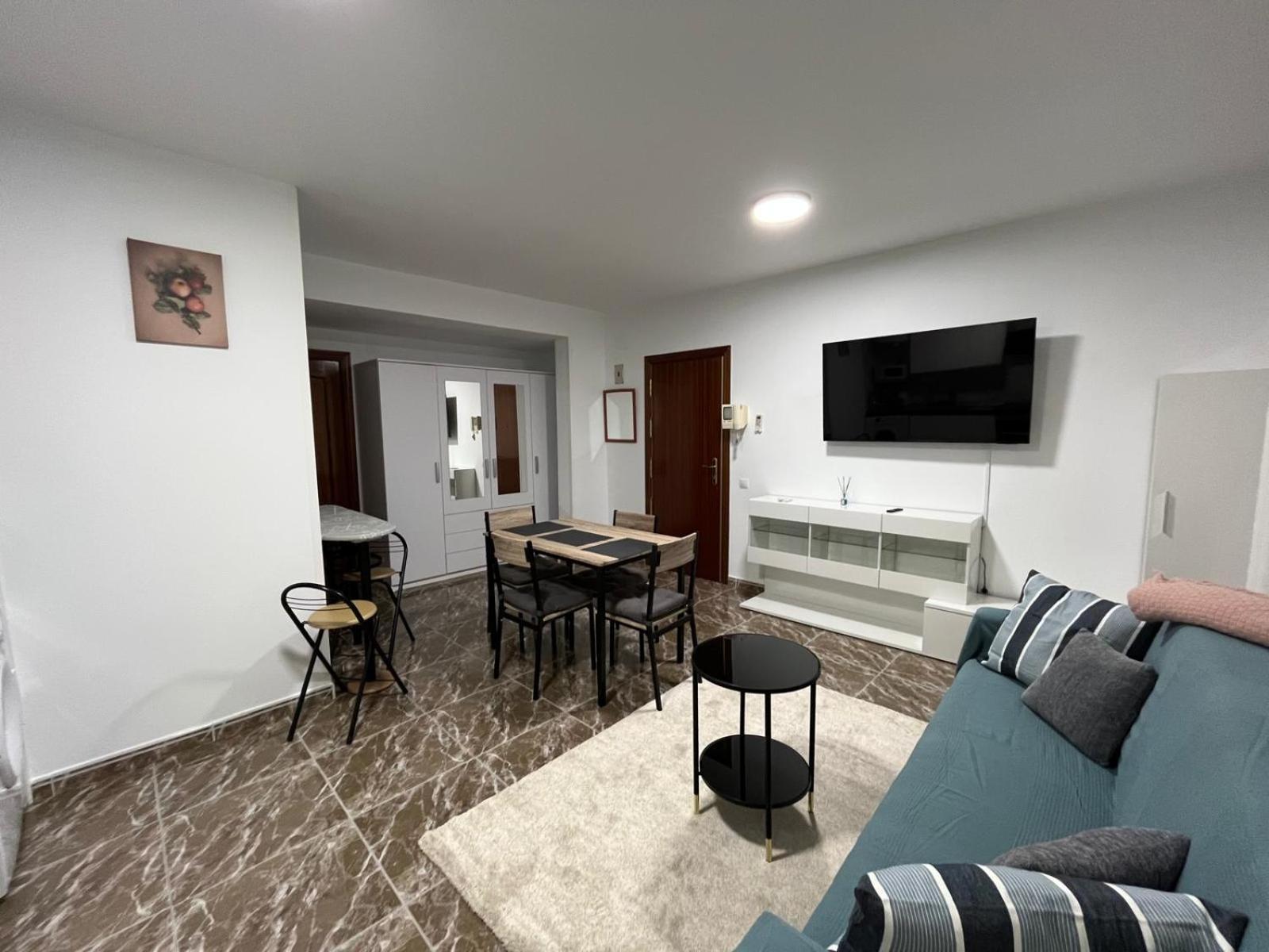 Appartement Mercurio- Barajas 1b *