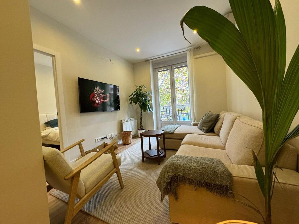 Aura Salamanca 2 Bedroom Flat With Balcony Madrid