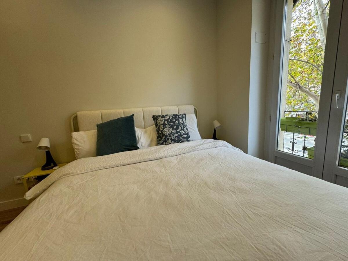 Aura Salamanca 2 Bedroom Flat With Balcony Apartamento *