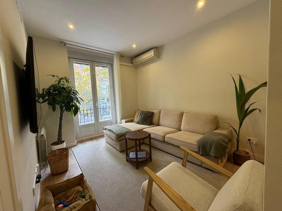 Apartamento Aura Salamanca 2 Bedroom Flat With Balcony