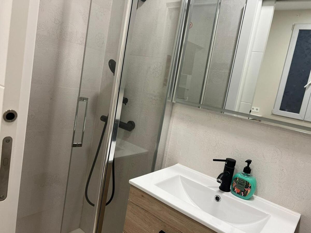 Apartamento Aura Salamanca 2 Bedroom Flat With Balcony *