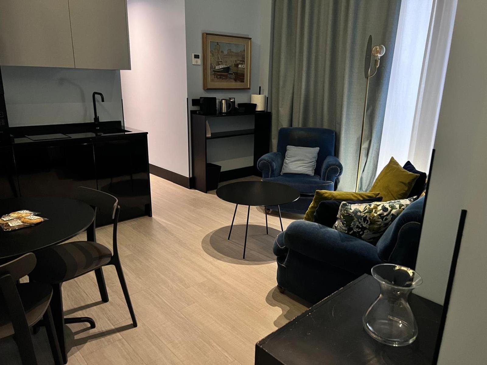 Apartahotel De Dios 17 Boutique 4*