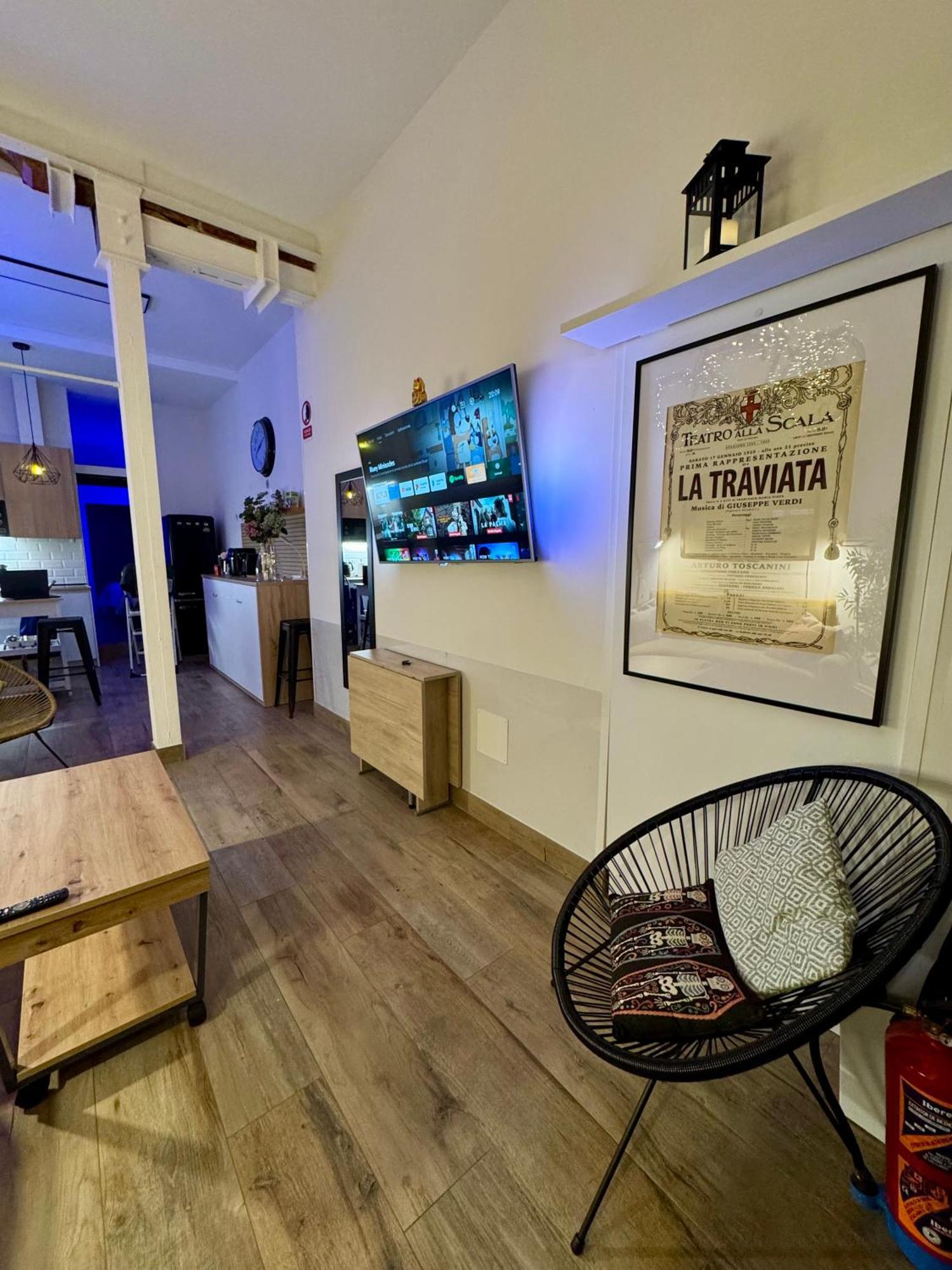 Centrico. Atocha-lavapies. Nuevo. 100% Equipado. Apartamento Madrid