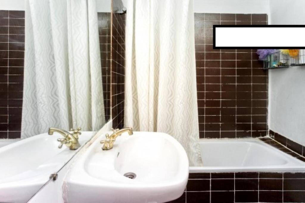 Con Vistas A La Ciudad Bed & Breakfast Madrid