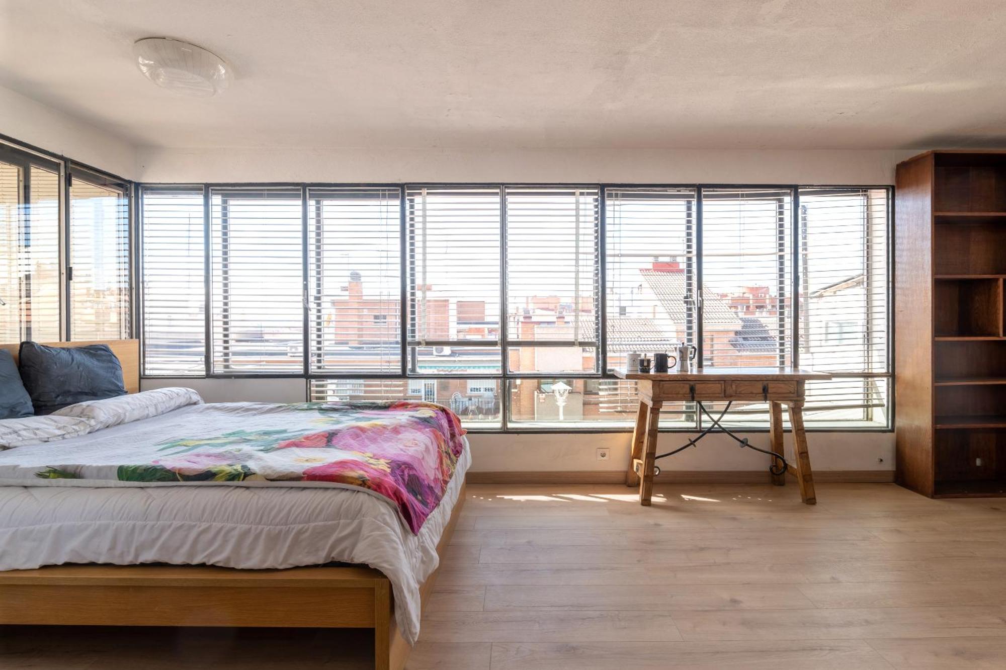 Apartamento Tejado De Antigua Fabrica Industrial En Acacias Madrid