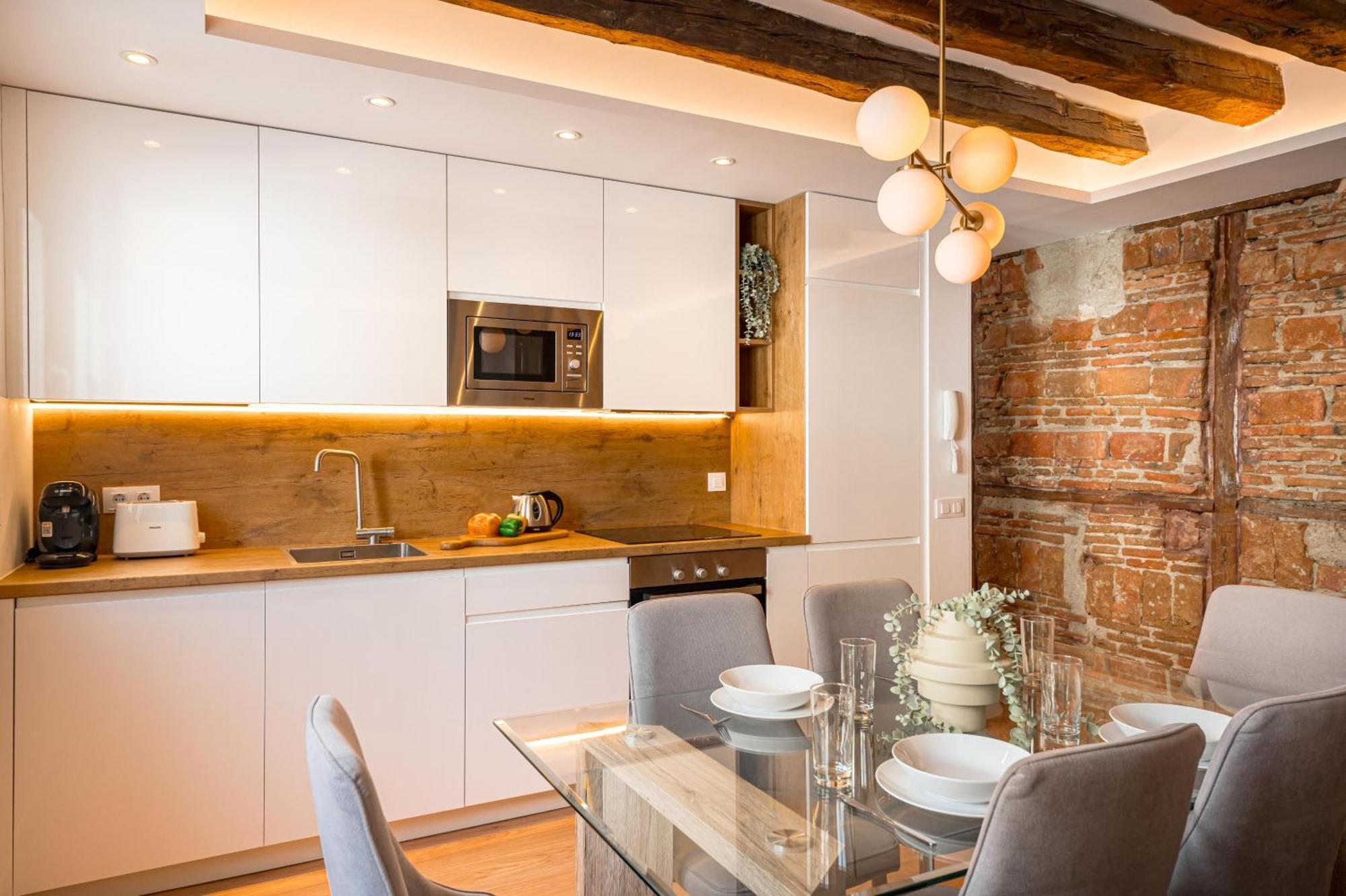 Chueca Ii Calle Barco 2br 2bh Madrid