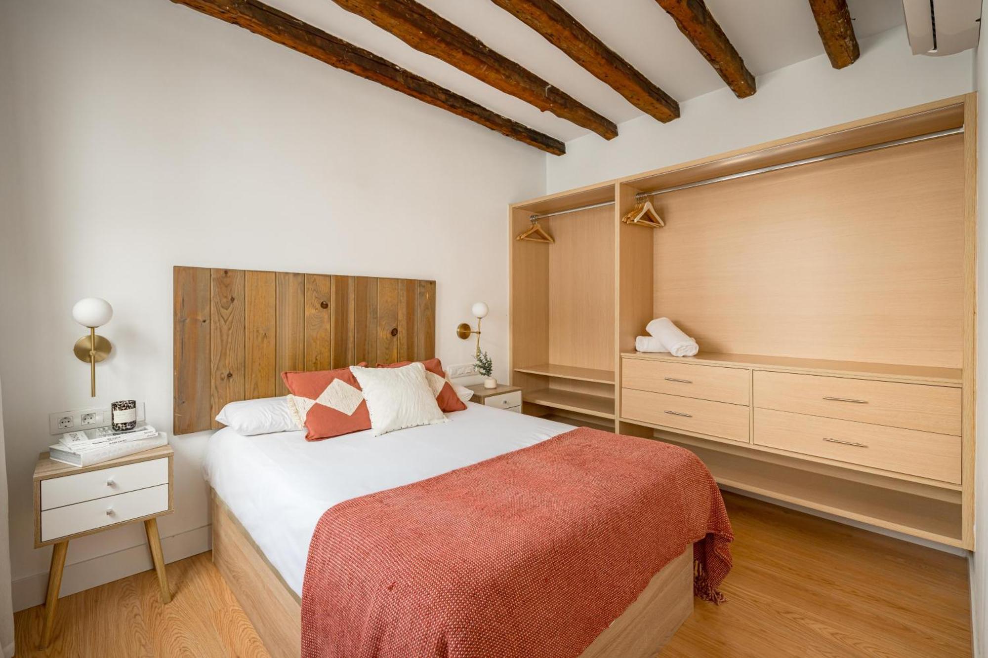 Apartamento Chueca Ii Calle Barco 2br 2bh Madri