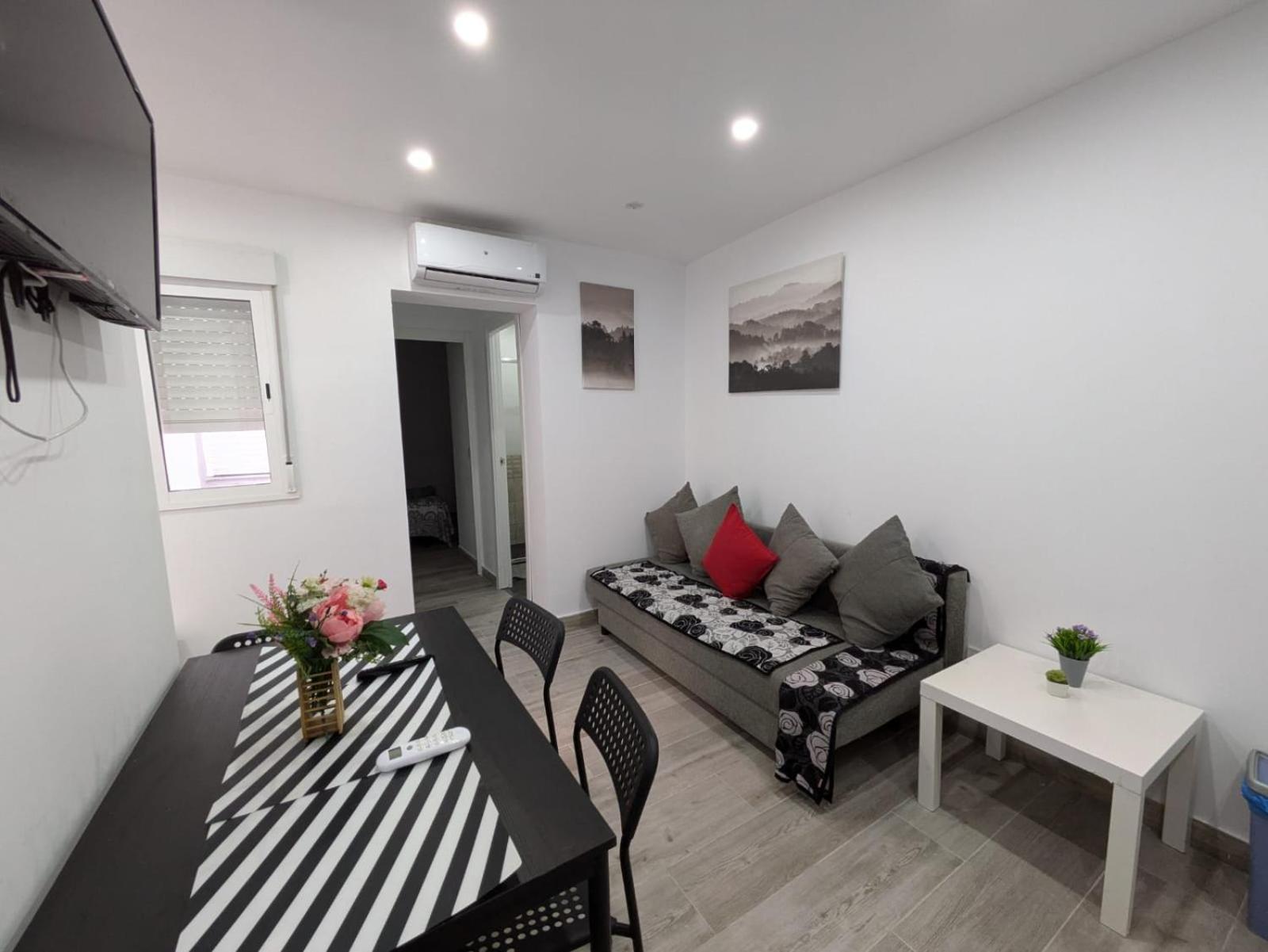 Madrid Apartaments *