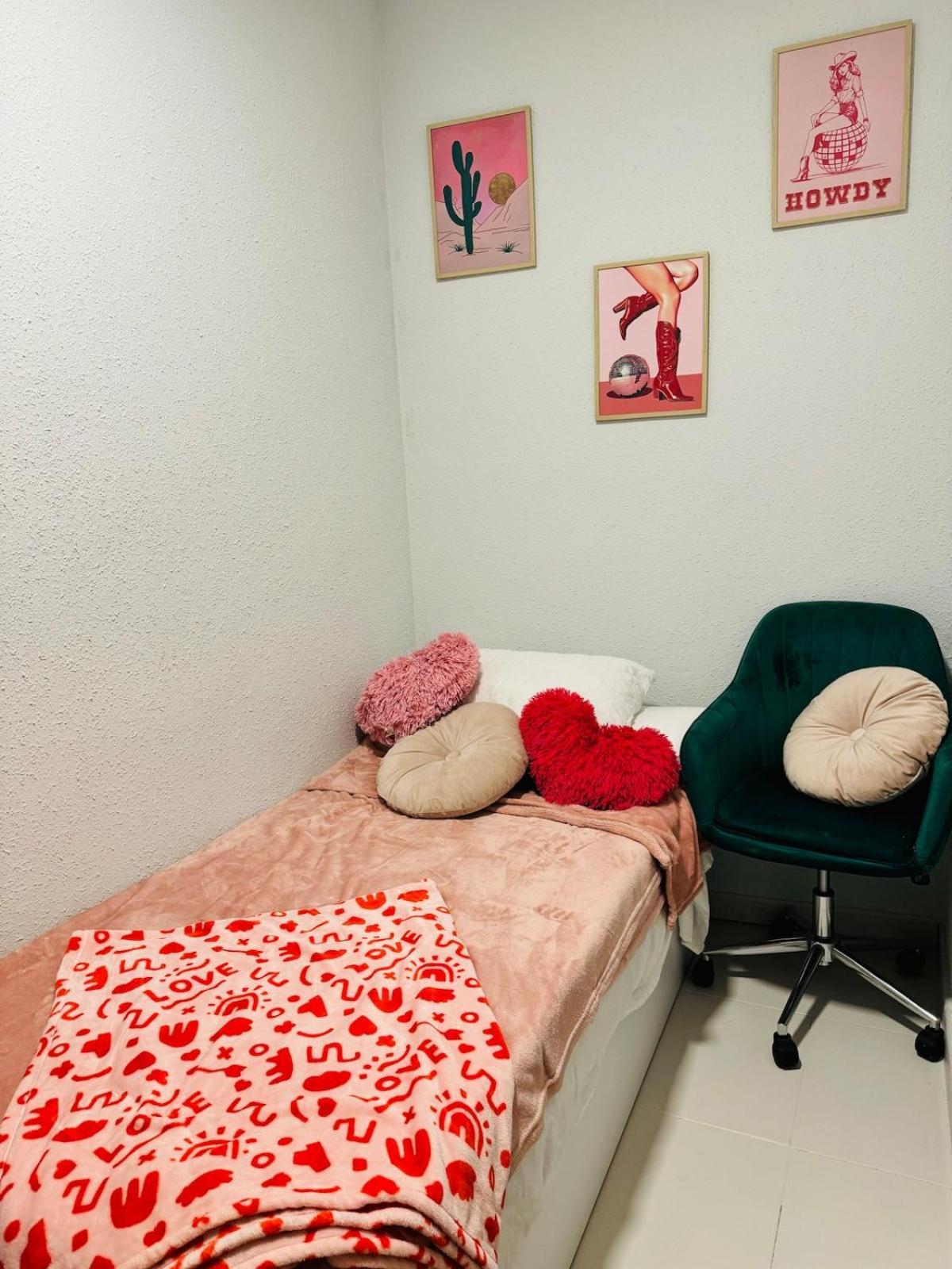Beauty At Center Apartment *