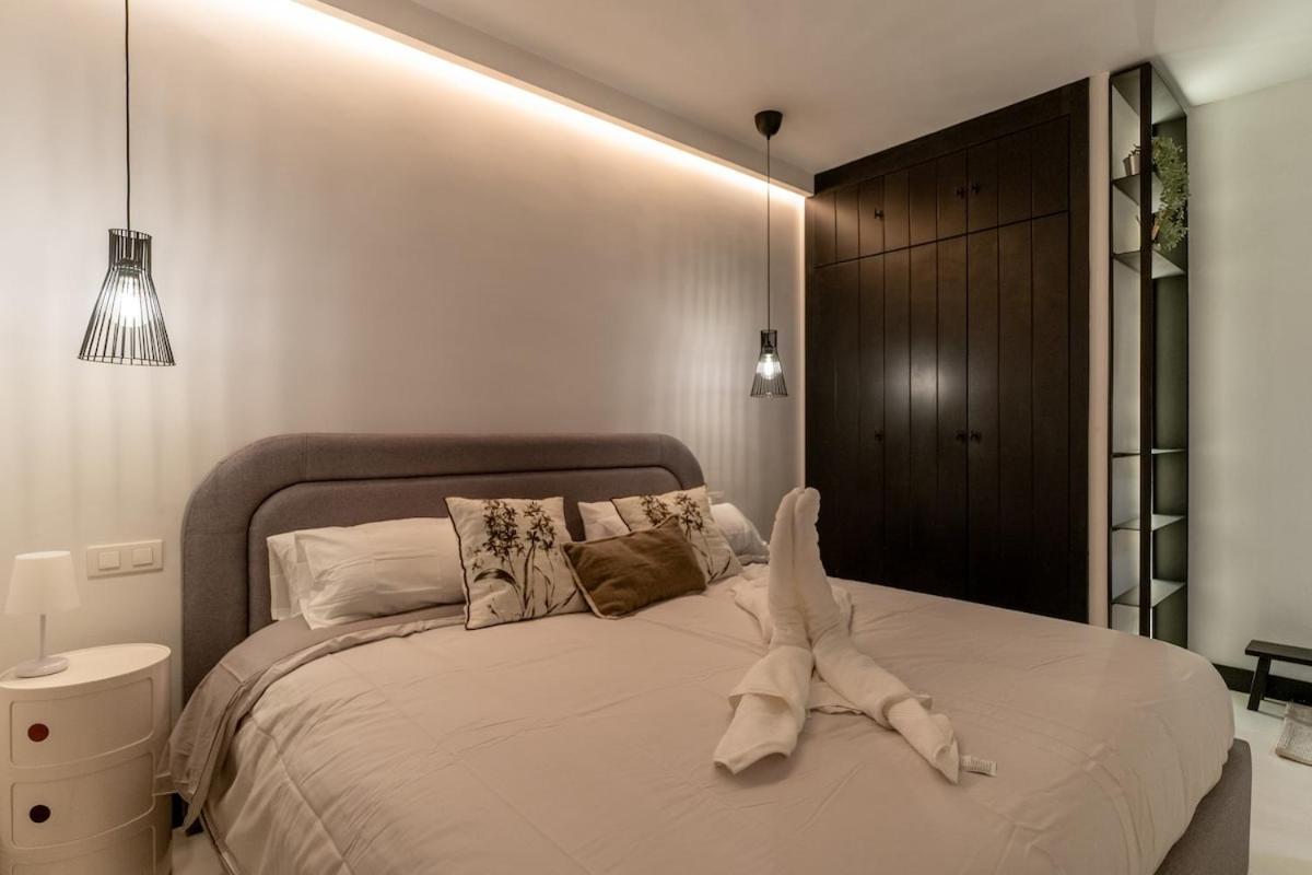 Retiro At Your Doorstep Enjoy The Heart Of * Madrid