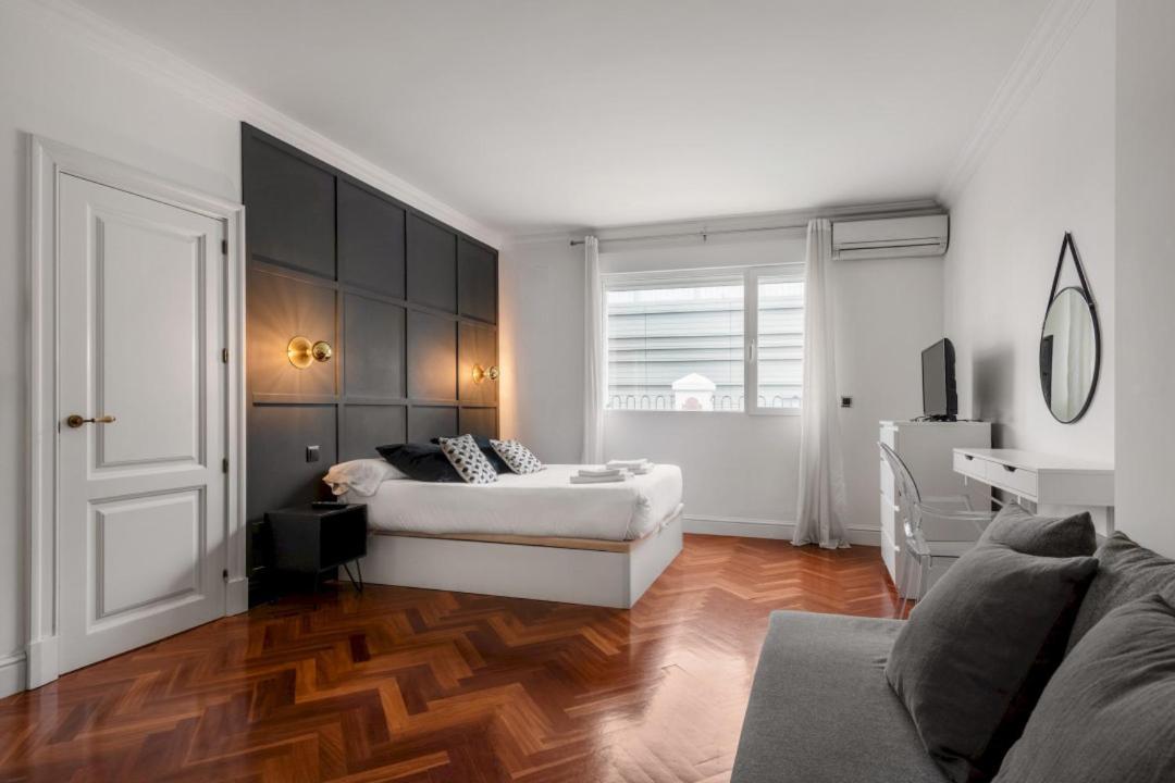 1 Bedroom 1 Bathroom Furnished - Salamanca - Modern Wterrace - Mintystay Appartamento *
