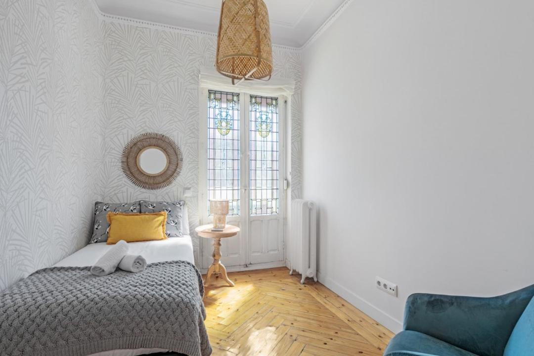 4 Bedrooms 2 Bathrooms Furnished - Salamanca - Refurbished - Mintystay Apartamento