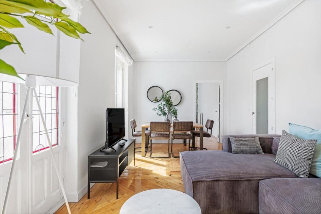 4 Bedrooms 2 Bathrooms Furnished - Salamanca - Refurbished - Mintystay Apartamento *