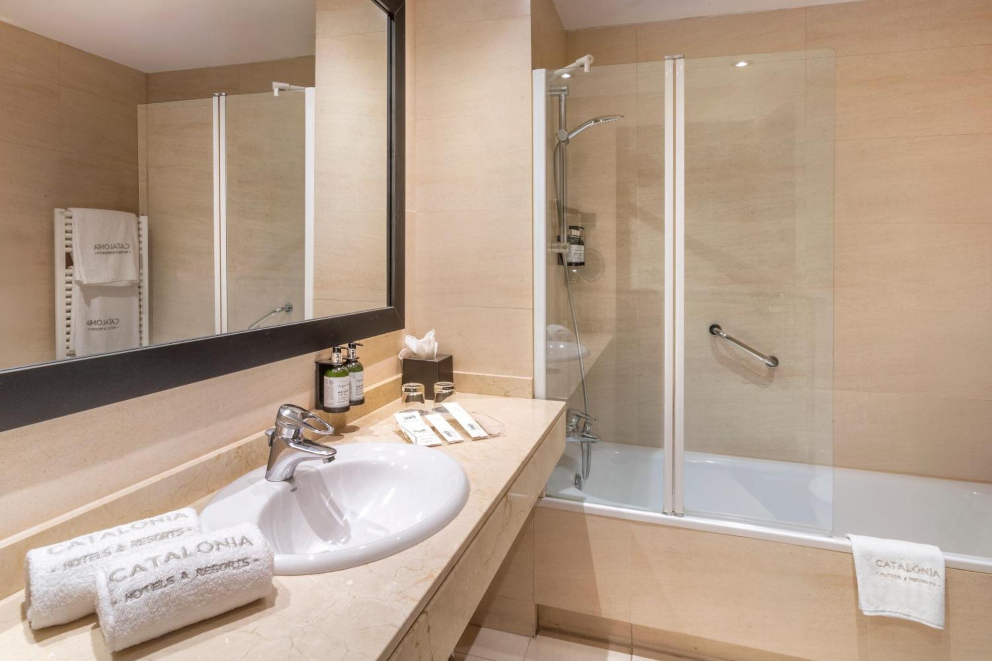 Catalonia El Retiro Hotel 4*