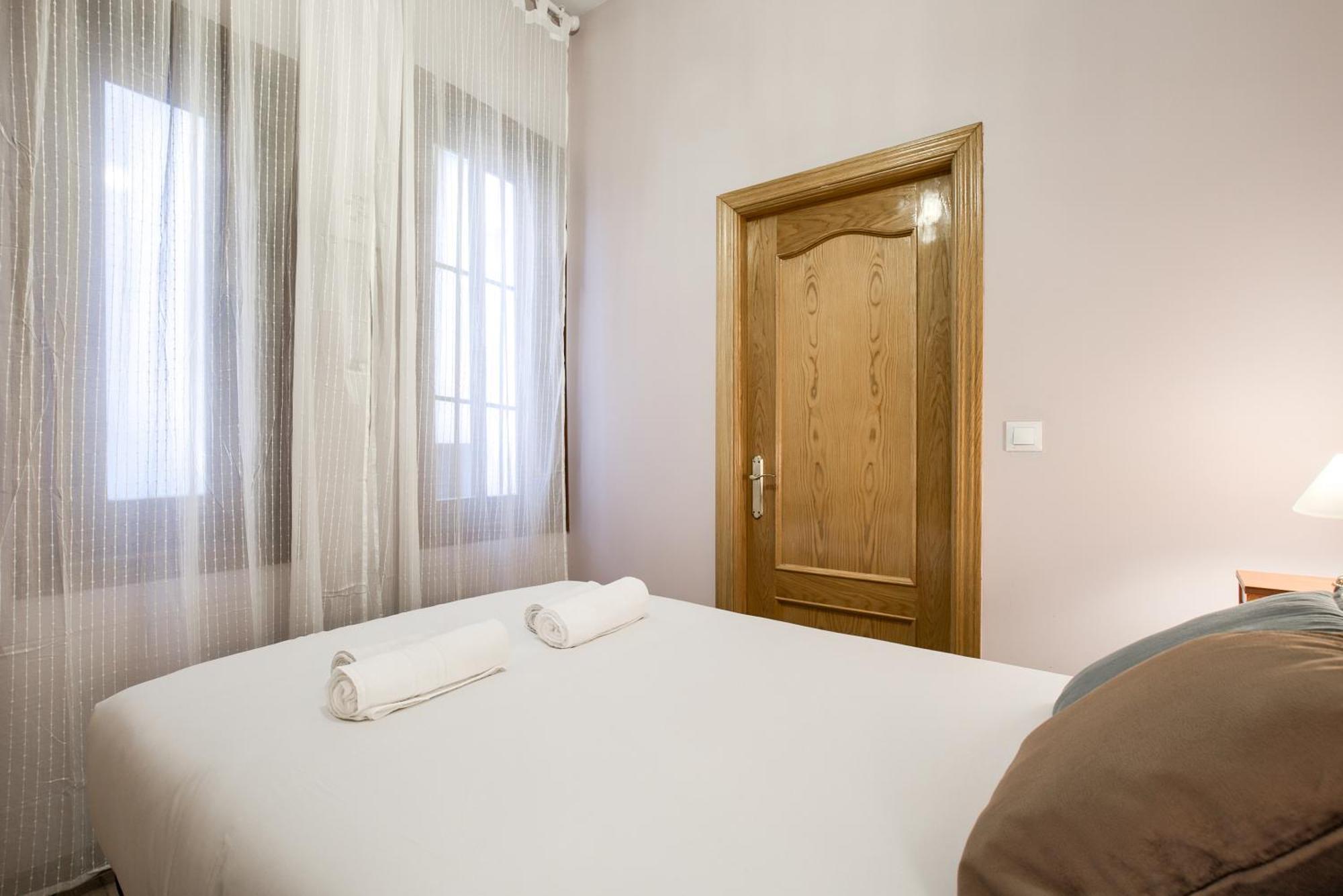 Charming Tirso De Molina Apartamento Madrid